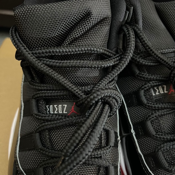 NIKE 2019 Air Jordan 11 Retro Playoffs Bred 9.5 NIB main image 5